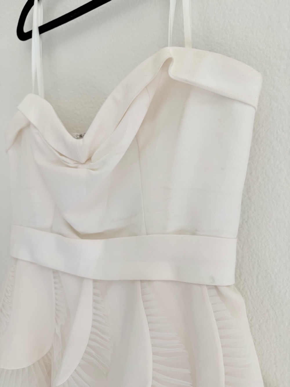 BCBG Max Azria white strapless sweetheart cocktail dress tiered ruffle bustier 4 - Picture 4 of 13